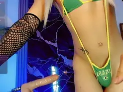 Amateur Adult Webcam of moon_sweet-