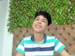 Amateur Live Sex of SweetBoyXoxo_