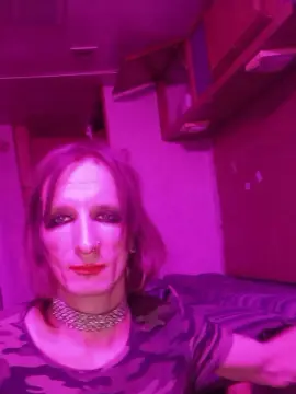 Cam4 Adult Video Chat of JuStAgIrLyBoY