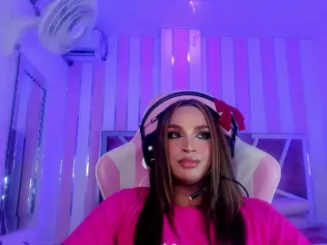 Cam4 Live Sex of KylieVictoria_