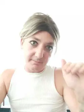 Cam4 Private Sex Chat of JennyRedTv
