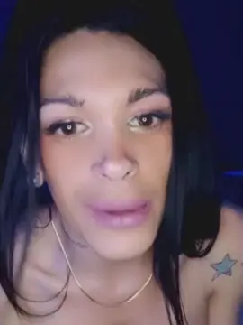 Cam4 Watch Live Sex Cams of UmaBawer