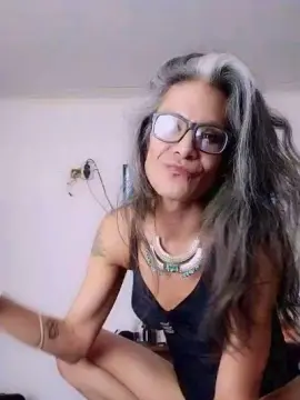 Cam4 Free Live Porn of LaGuilleMiaw