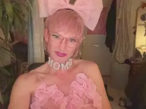 Cam4 Adult Video Chat of pinkyfagyboy