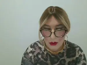 Cam4 Free Live Porn of AnnaTravhot