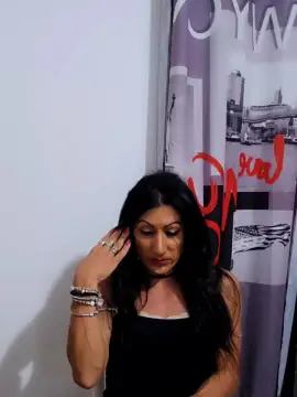 Cam4 Free Live Porn of MONYTRAVCD