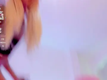 Cam4 Live Sex of Mara_Royal