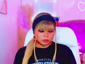 Cam4 Live Sex of leslychaneldoll