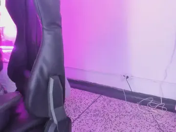 Cam4 Live Porn of Megan_Miles02