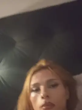 Cam4 Sex Chat of Emi_tuhembra