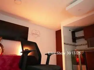 Camsoda Nude Webcam of girl-hotbicth