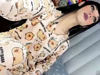 Camsoda Nude Webcam of cute-estefany