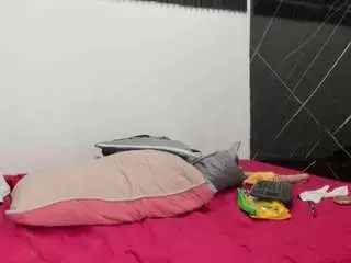 Camsoda Watch Live Sex Cams of analia-smith