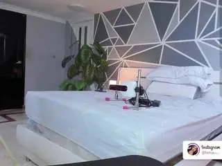 Camsoda Adult Webcam of charolbruce