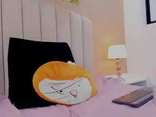 Camsoda Best Webcam of mia-thompson-1