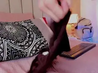 Camsoda Nude Webcam of mia-thompson-1