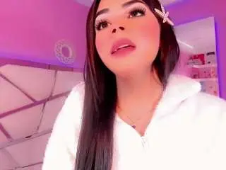 Camsoda Nude Webcam of foxbeky21