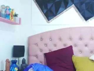 Camsoda Watch Live Sex Cams of andrea-safeira