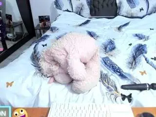 Camsoda Free Live Porn of golddivine