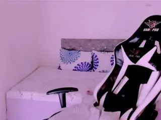 Camsoda Free Porn Cam of karoline-miss