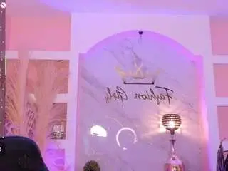 Camsoda Nude Webcam of camilaa-harper