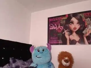 Camsoda Nude Webcam of nahiavictoria