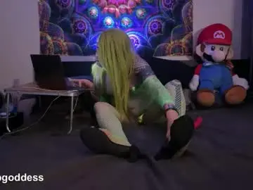 Chaturbate Free Porn Cam of glow92