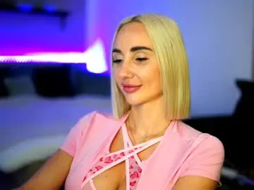Chaturbate Live Sex of blondiefromtheblock