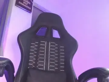 Chaturbate Adult Video Chat of candy_giuliana21