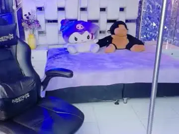 Chaturbate Live Porn of vivienne_hadid