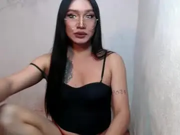 Chaturbate Live Sex Cam of slutty_classyxx