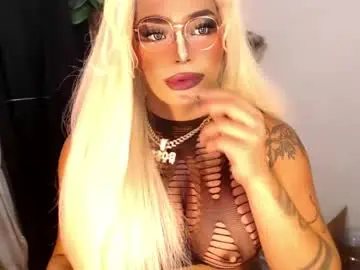 Chaturbate Live Sex Cam of tasha_goddess