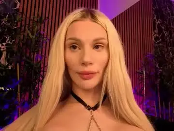 Chaturbate Best live sex cam show of barbiekara