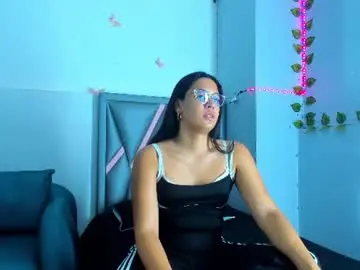 Chaturbate Nude Webcam of kiara_blue01