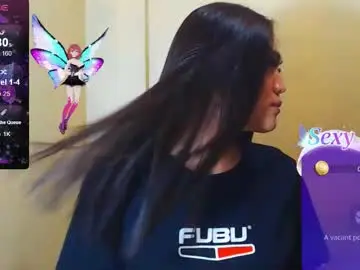 Chaturbate Watch Live Sex Cams of hollywoodbitch