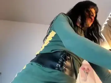 Chaturbate Best live sex cam show of gia_demiee