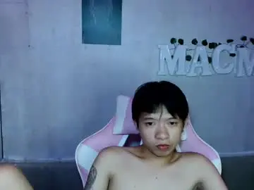 Chaturbate Live Sex Cam of blake_cummer