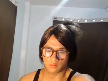 Chaturbate Adult Webcams of naughtyhot_star19
