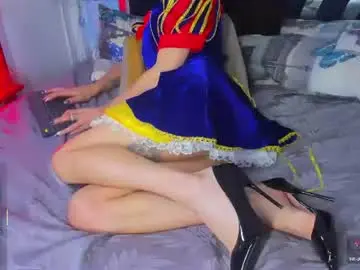Chaturbate Live Sex Cam of charlotte_landry__