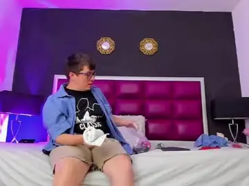 Chaturbate Live Sex Cam of naughty_ftm