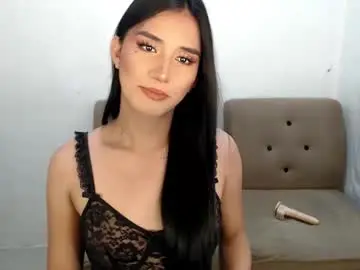 Chaturbate Live Sex Cam of yourhottinglatisha