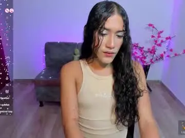 Chaturbate Best live sex cam show of camila_harperr