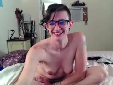 Chaturbate Free Live Porn of honeysuckle_dyke