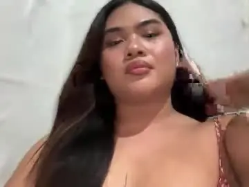 Chaturbate Live Sex Cam of yllanahard