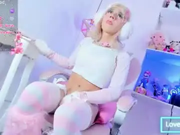 Chaturbate Live Sex Cam of danniigrovers