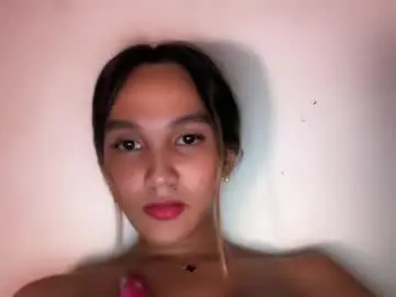 Chaturbate Live Sex Cam of almighty_mariaax