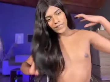 Chaturbate Live Sex Cam of leila4ever