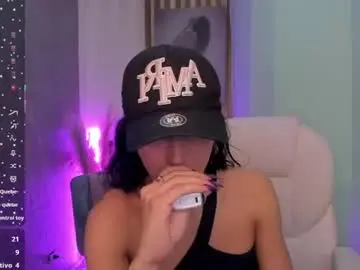Chaturbate Watch Live Sex Cams of allicemackenzie_