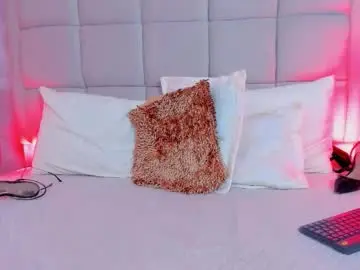 Chaturbate Live Sex Cam of hecate1_