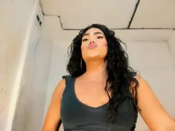 Chaturbate Live Sex Cam of miavaniity54